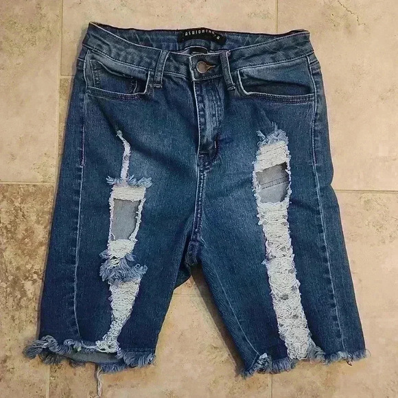 Fashion Nova Distressed Bermuda Jean Shorts - Picture 1 of 8